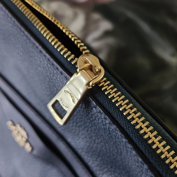 Coach Kleo Carryall - Navy - Picture 7 of 10